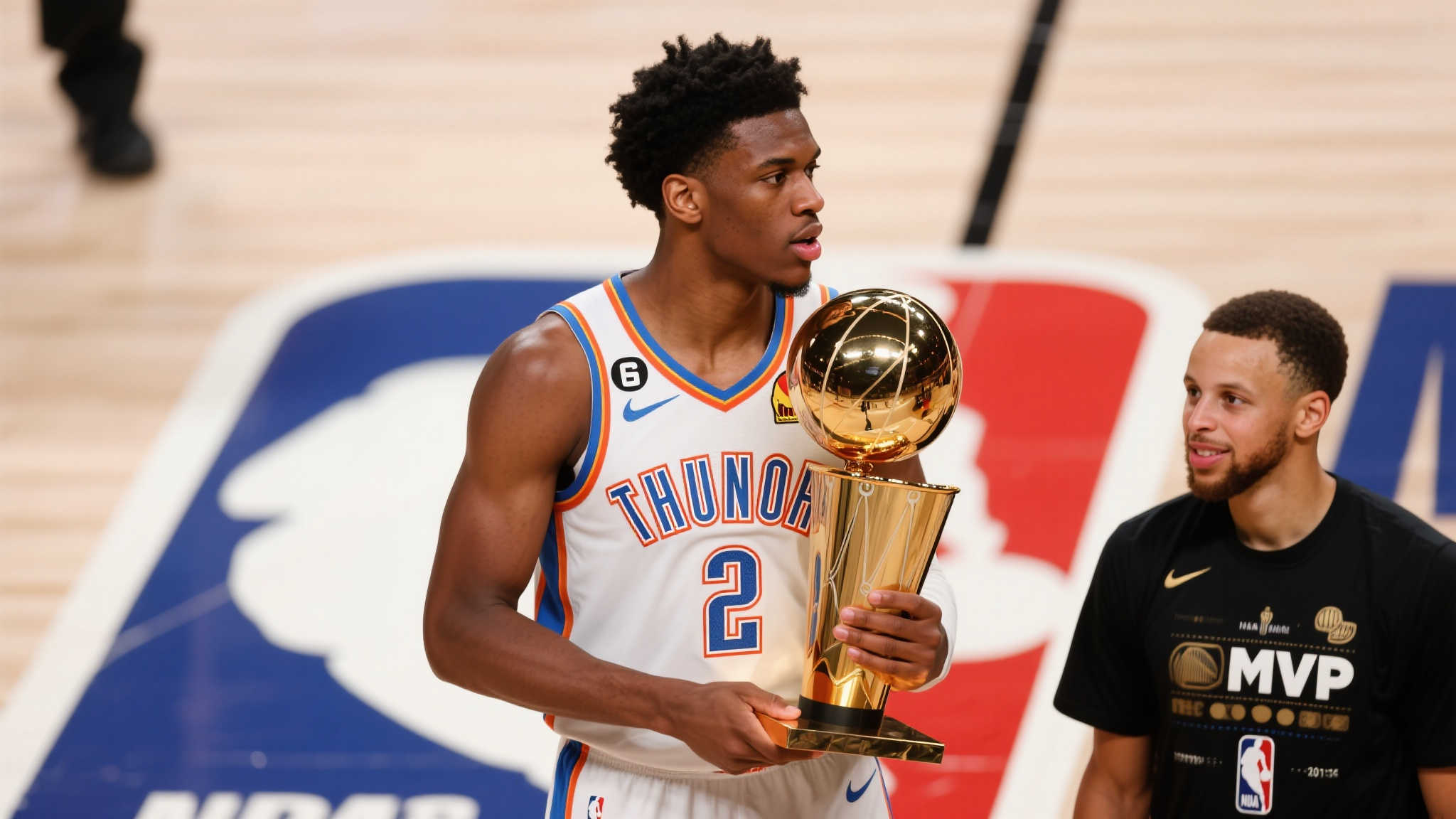 亚历山大荣膺近十年首位总冠军MVP,自15年库里后再现辉煌 亚历山大荣膺近十年首位总冠军MVP,自15年库里后再现辉煌